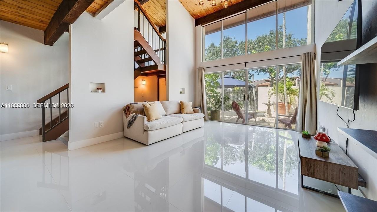 10462 Sw 78th St #10462 - Photo 4 of 35