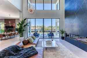 featured image of 2817 Ne 35th St