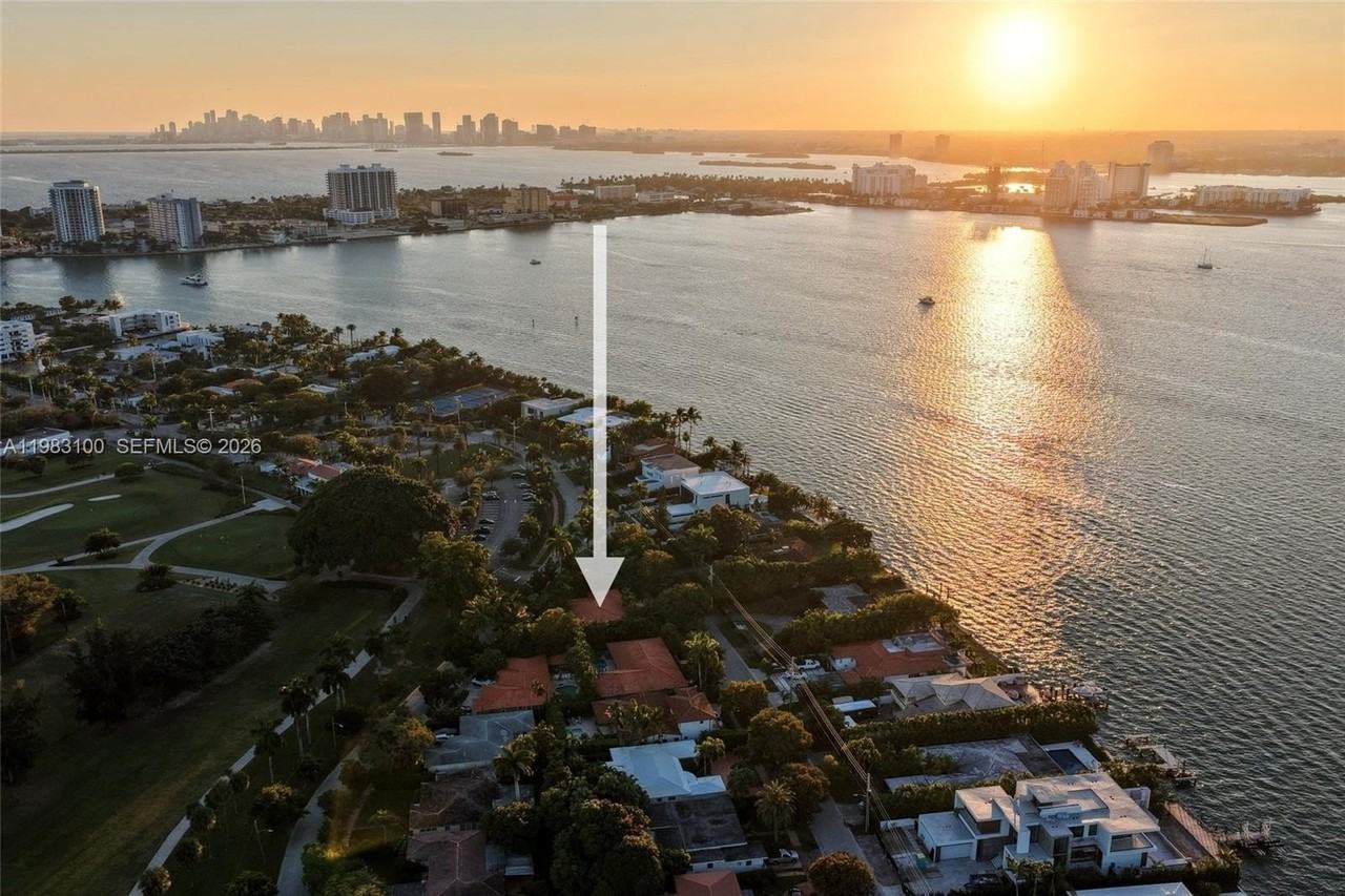 1100 N Shore Dr #0 - Photo 2 of 30