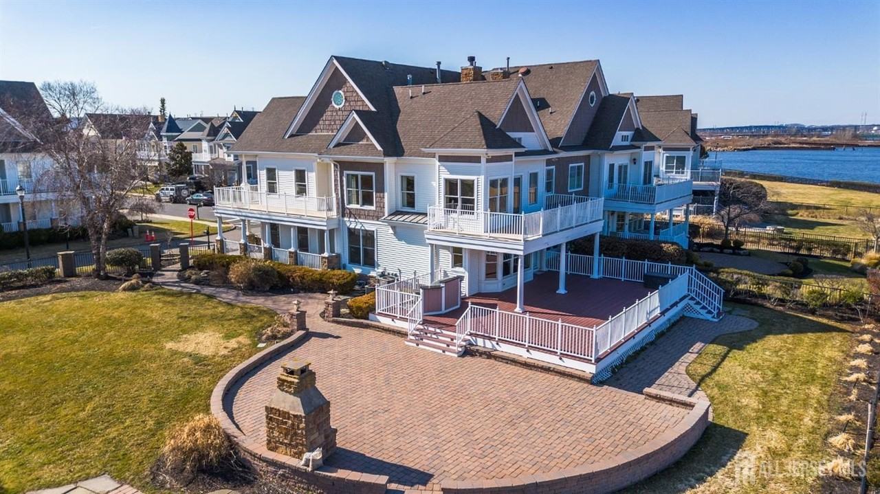 76 Raritan Reach Rd - Photo 4 of 48