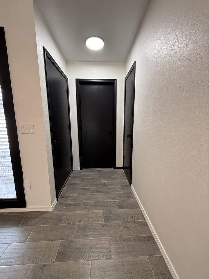 4204 Nw 51st St #A - Photo 2 of 15