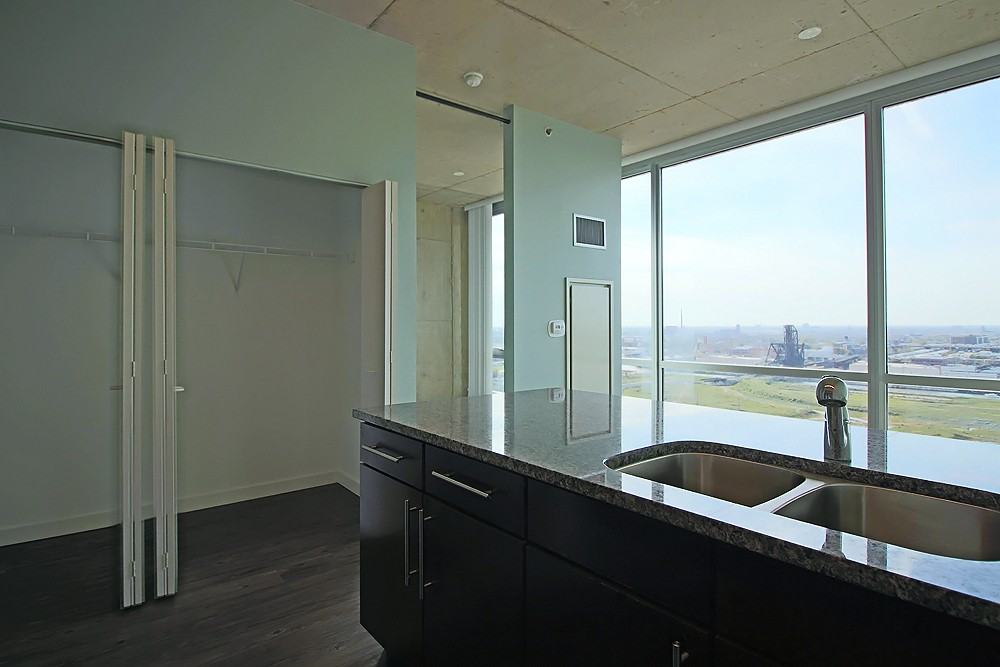 1389 S State St - Photo 2 of 13