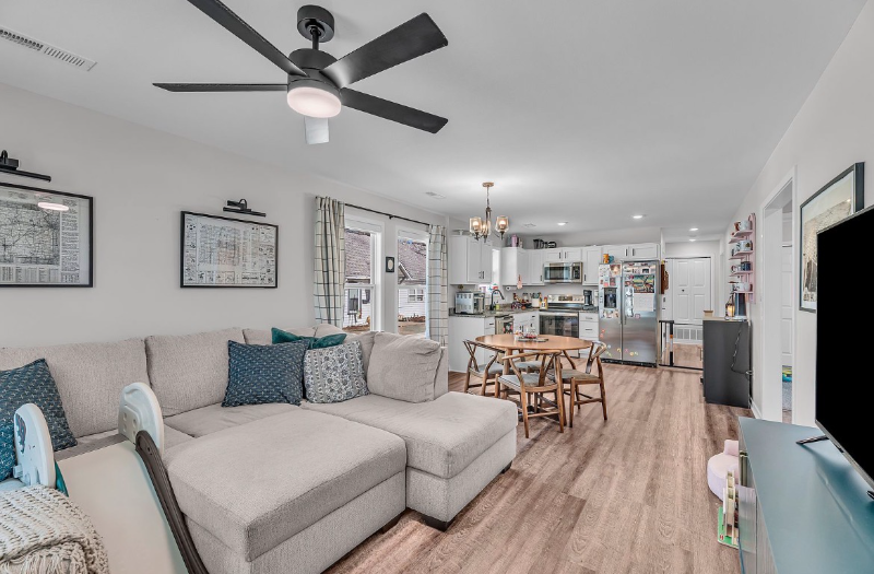 916 Sw Warren Ave - Photo 3 of 12