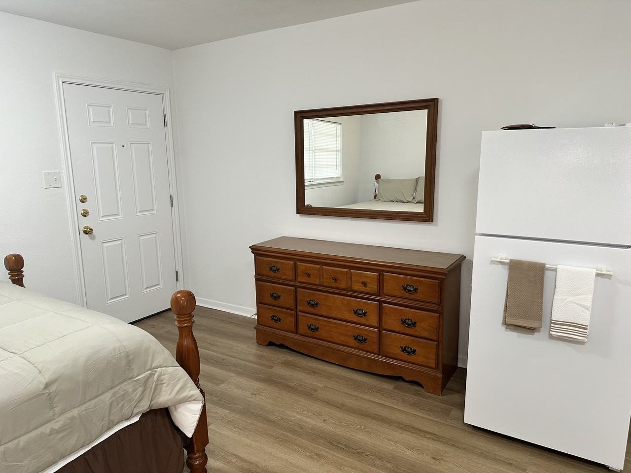 1708 Holloman Dr #9 - Photo 7 of 16