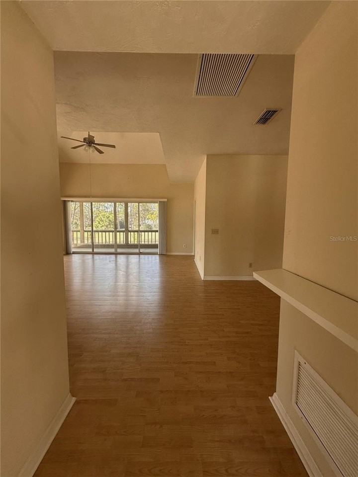 35 Magnolia Ave #35 - Photo 3 of 31