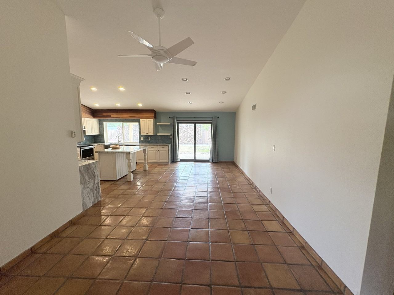 1013 W Keating Ave - Photo 5 of 20