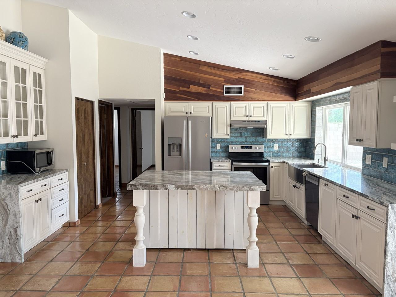 1013 W Keating Ave - Photo 6 of 20