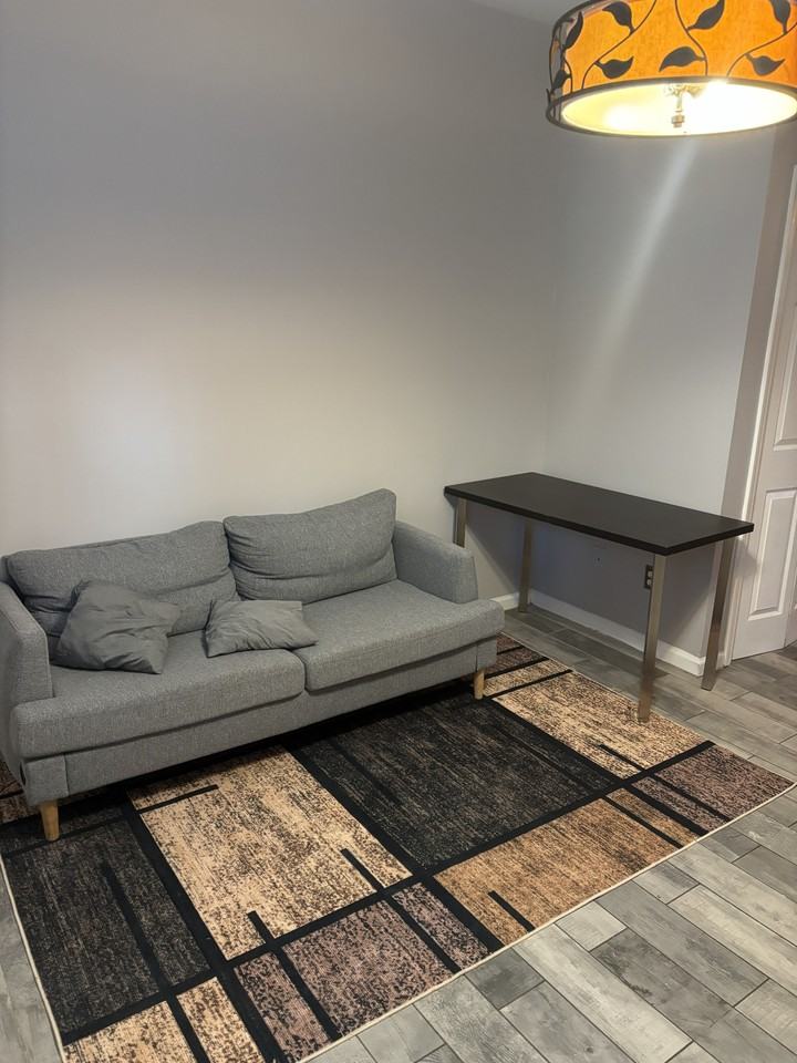 559 Woodlawn Ave Nw #B - Photo 7 of 8