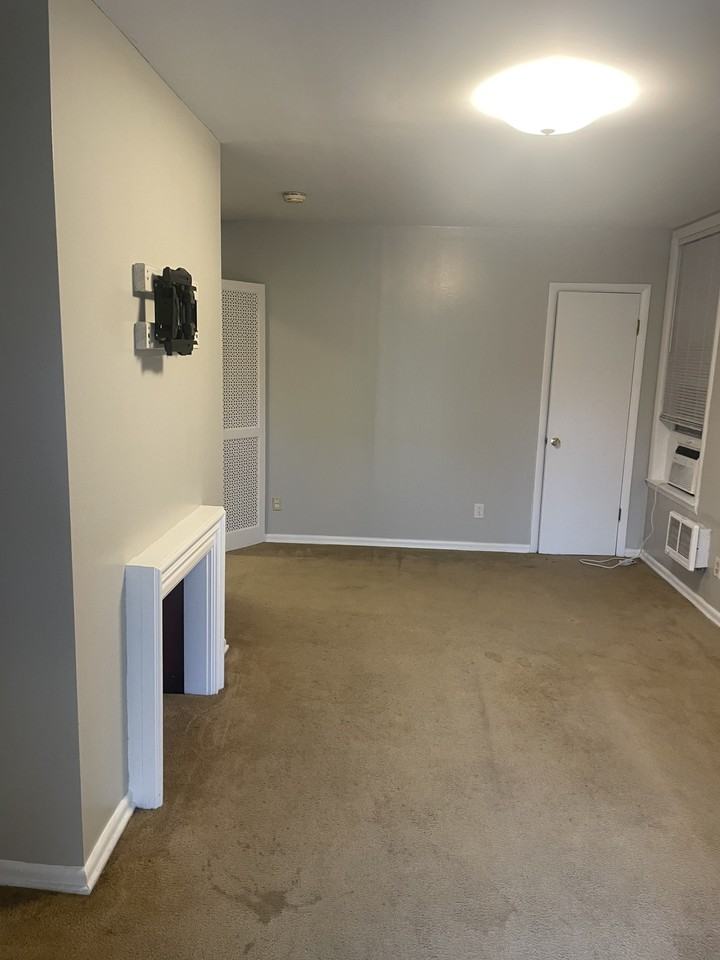 1324 5th Ave #1 - Photo 5 of 9