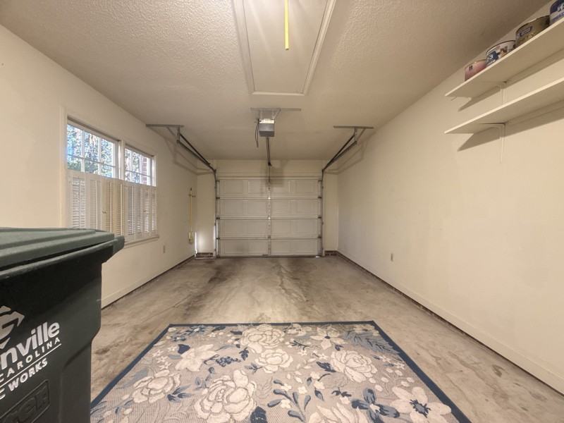 311 Nantucket Ct - Photo 4 of 21