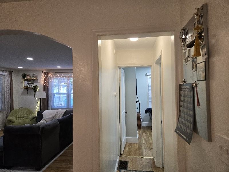 745 W Lennox St - Photo 7 of 19