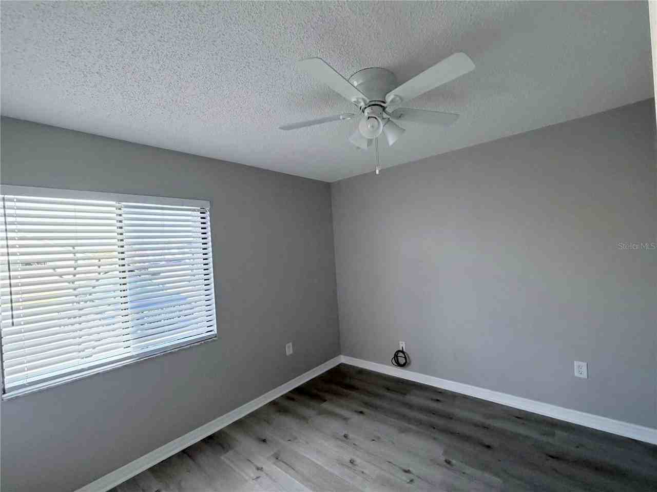 19 Columbia Ave - Photo 4 of 5