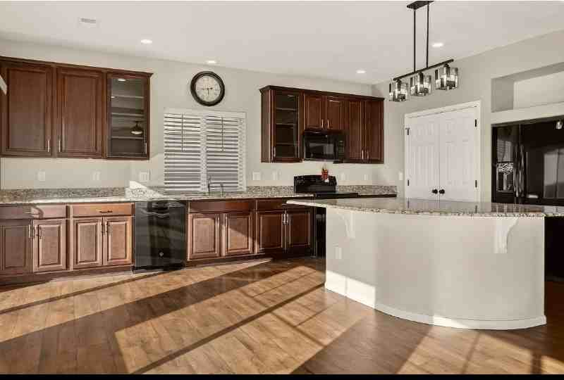 17778 E 44th Ave - Photo 6 of 20