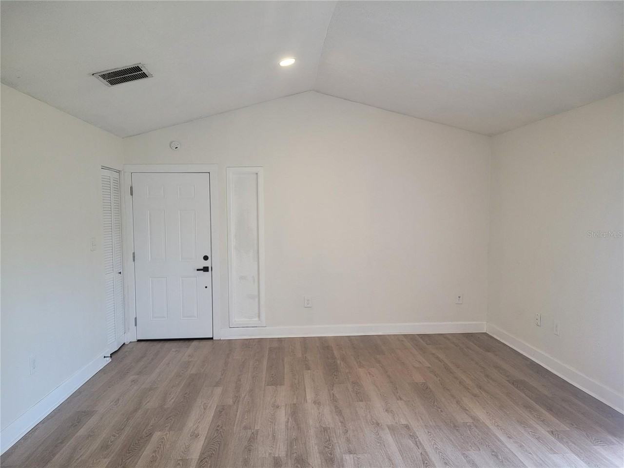 1236 Dovehill Dr #1248 - Photo 4 of 26