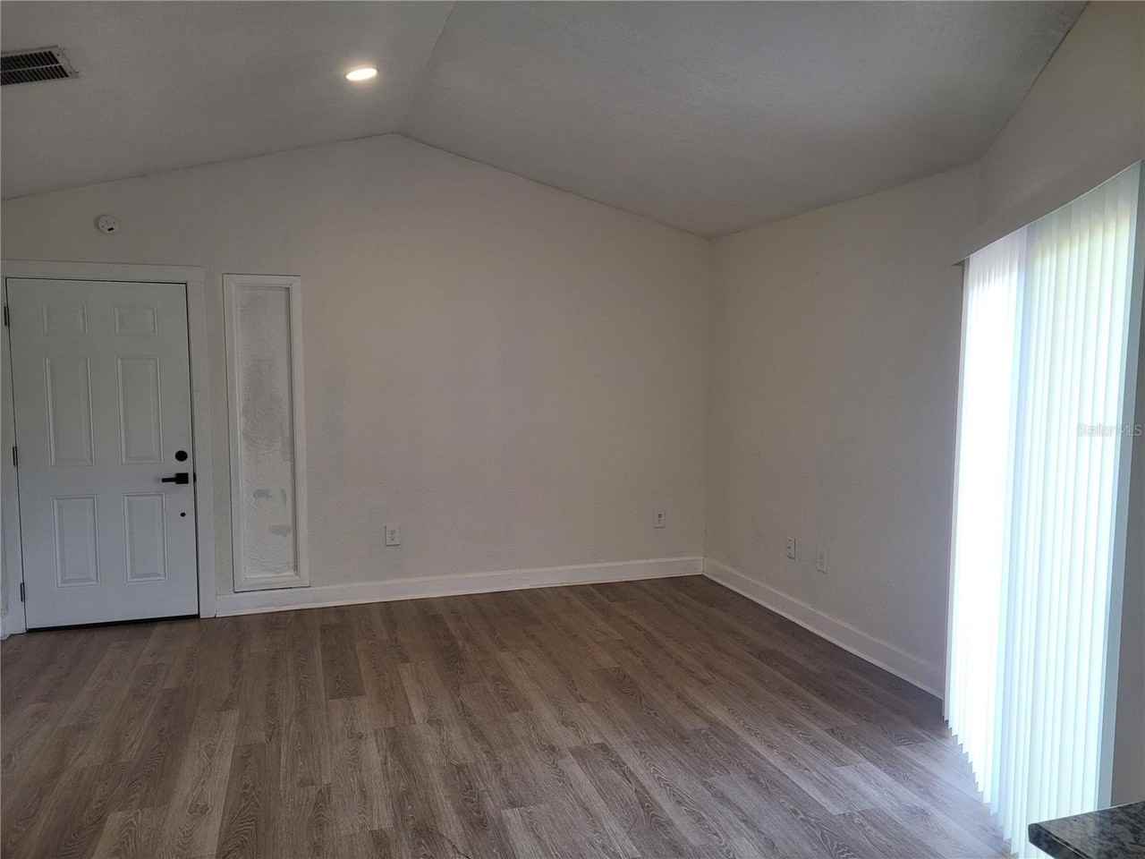 1236 Dovehill Dr #1248 - Photo 5 of 26