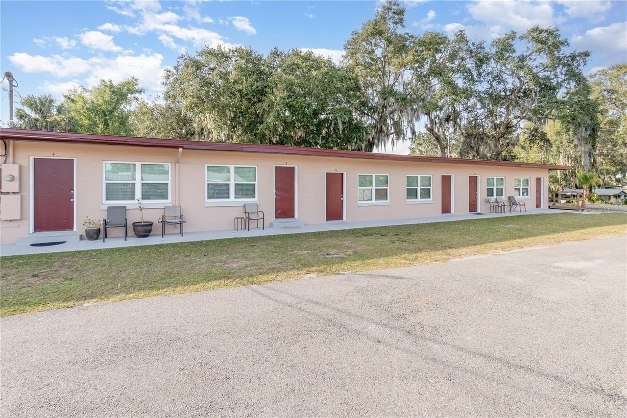 1401 E Alfred St #4 - Photo 2 of 11