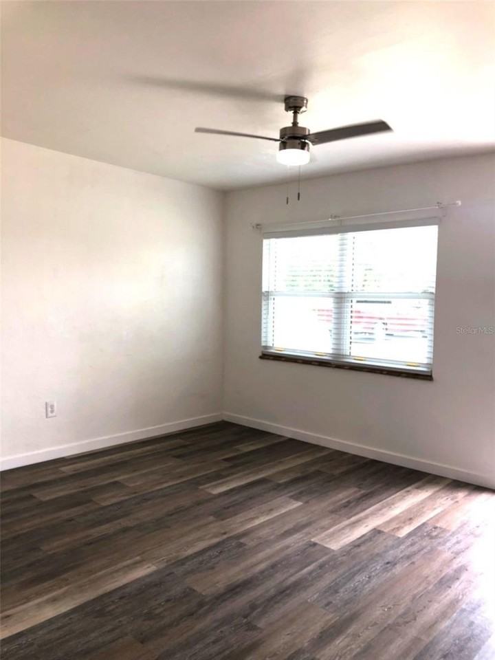 1401 E Alfred St #4 - Photo 4 of 11