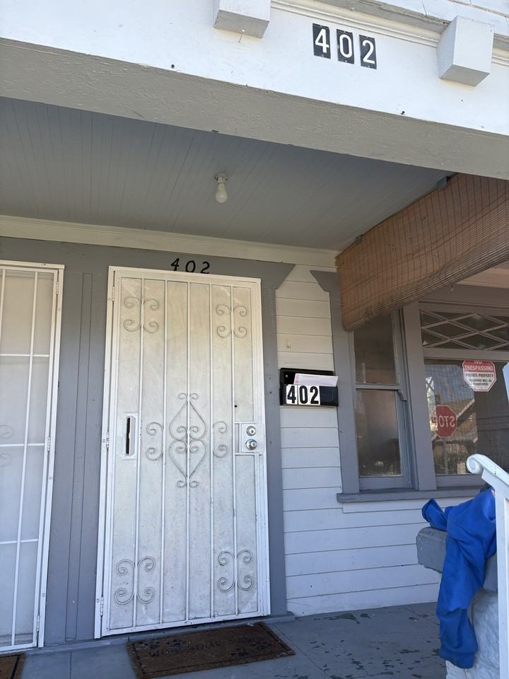 402 E 43rd Pl #2 - Photo 2 of 17