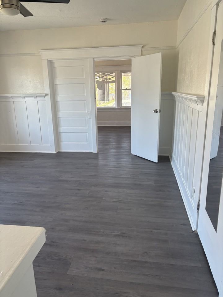 402 E 43rd Pl #2 - Photo 7 of 17