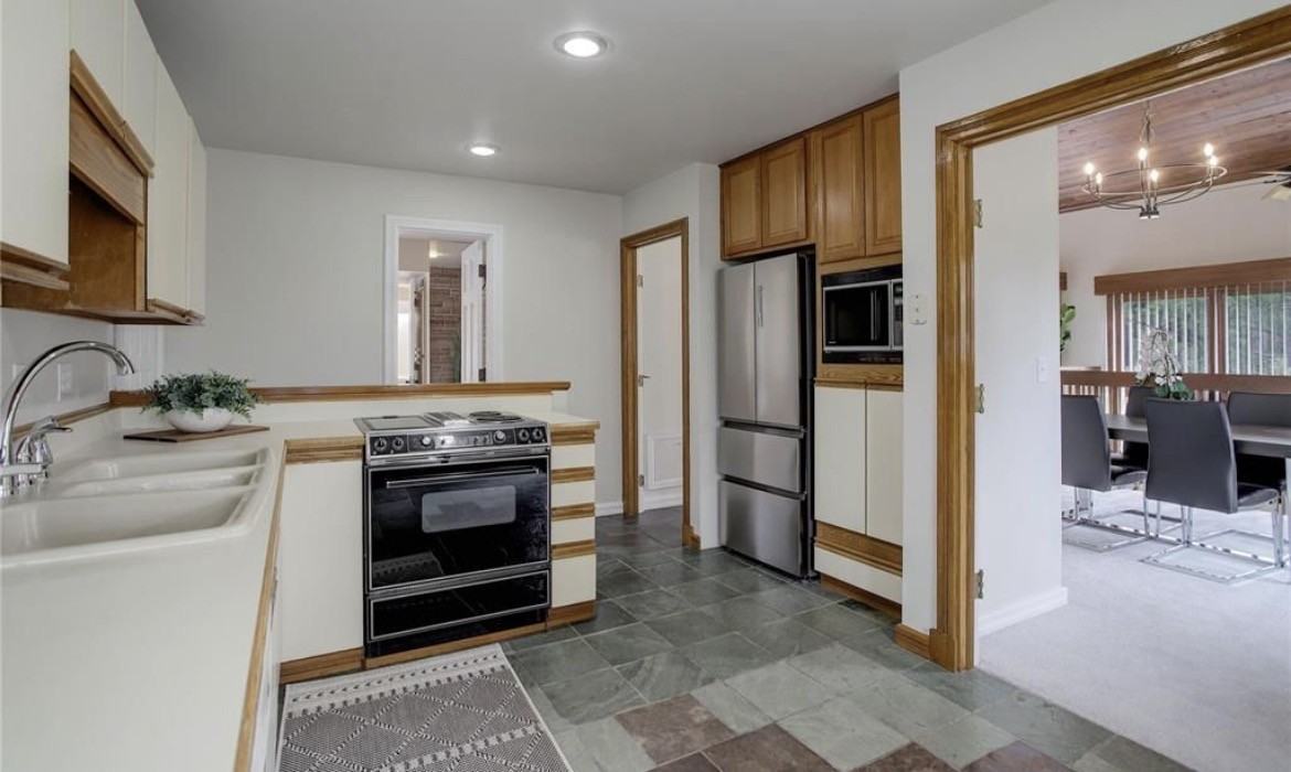 14810 Herring Rd - Photo 5 of 20