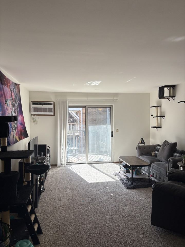 5 High Point Woods Dr #201 - Photo 2 of 8