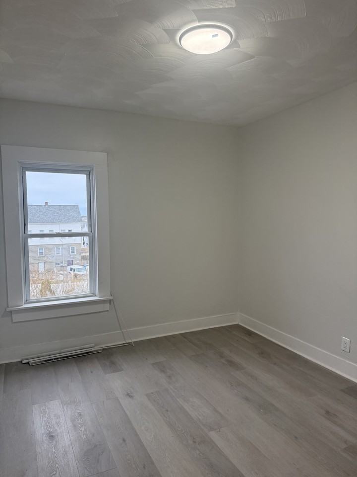 233 Whipple St #3 - Photo 7 of 8