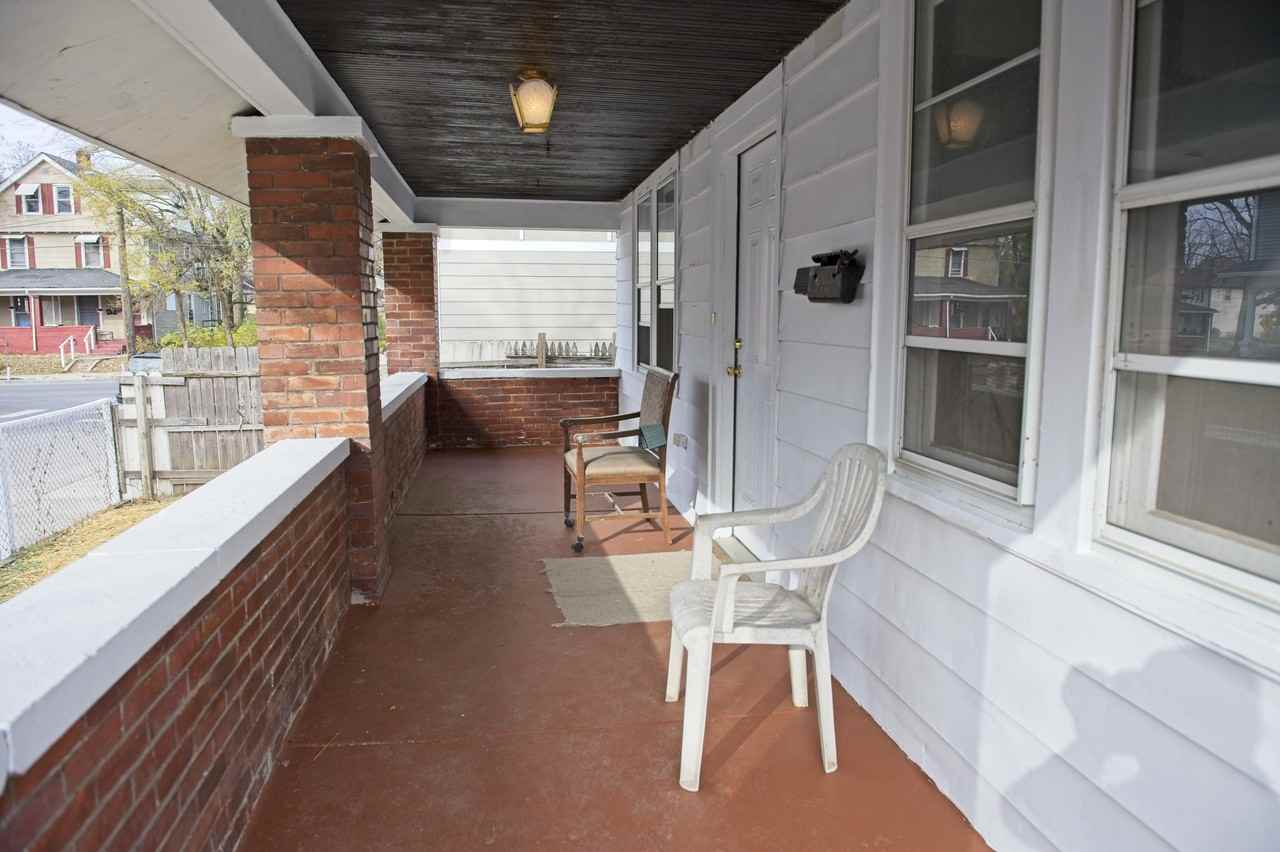 447 N Beville Ave - Photo 3 of 19