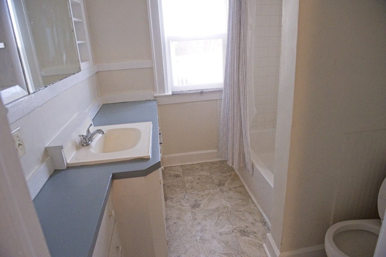 447 N Beville Ave - Photo 7 of 19