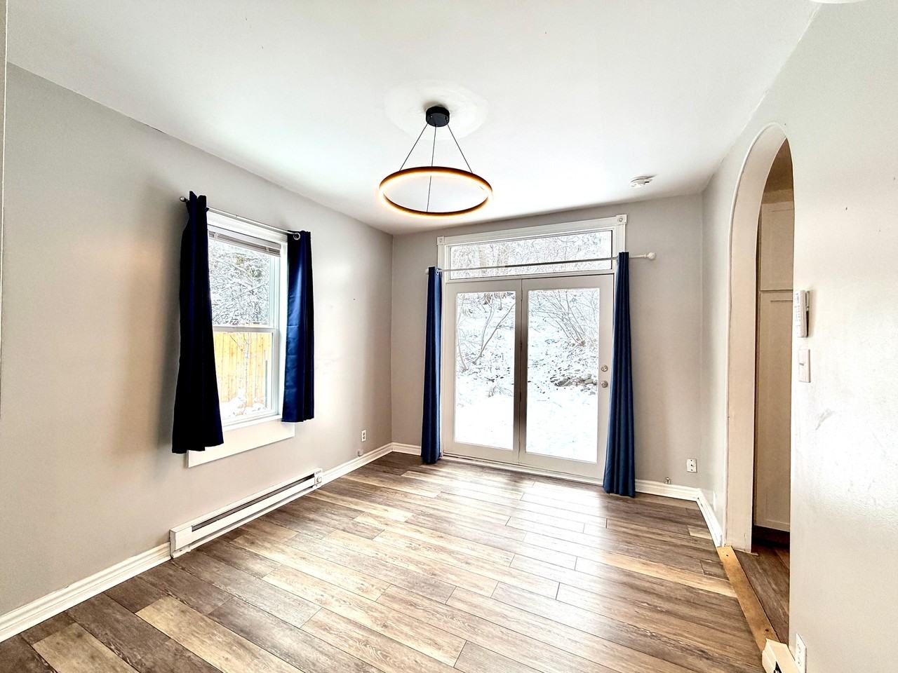 924 Electric Ave - Photo 4 of 20