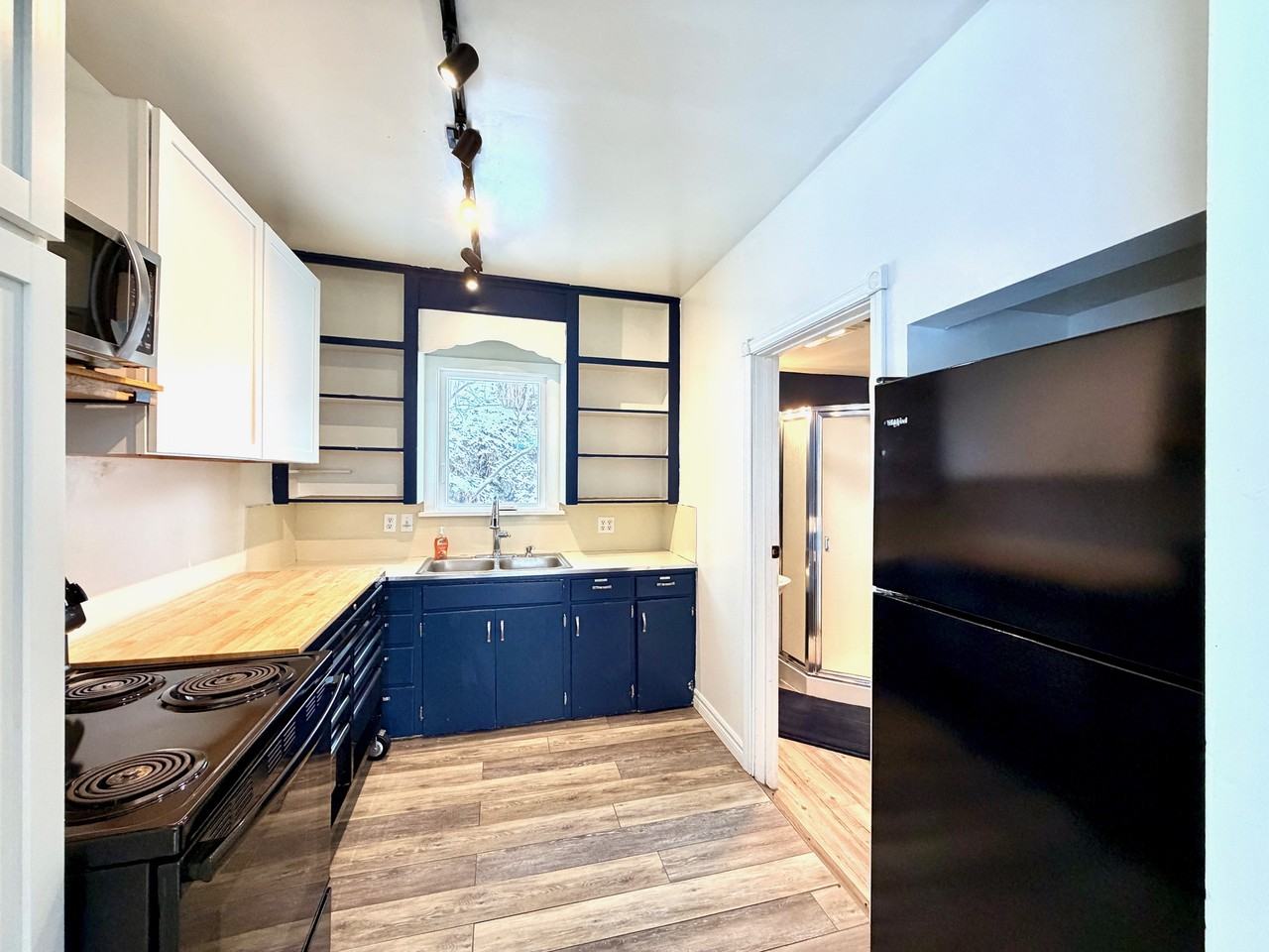 924 Electric Ave - Photo 6 of 20