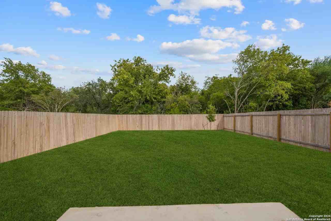 5442 Pearl Mdw - Photo 4 of 11