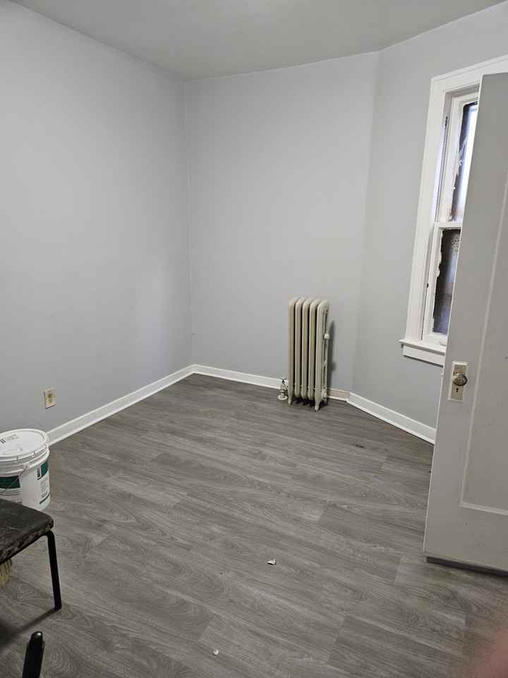 1912 E 79th St #2ndFL - Photo 3 of 7