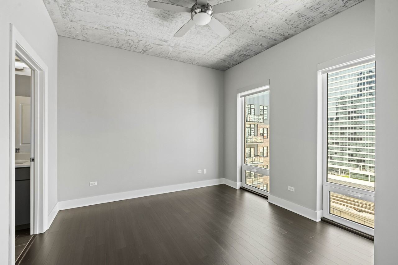 114 W Polk St - Photo 7 of 20