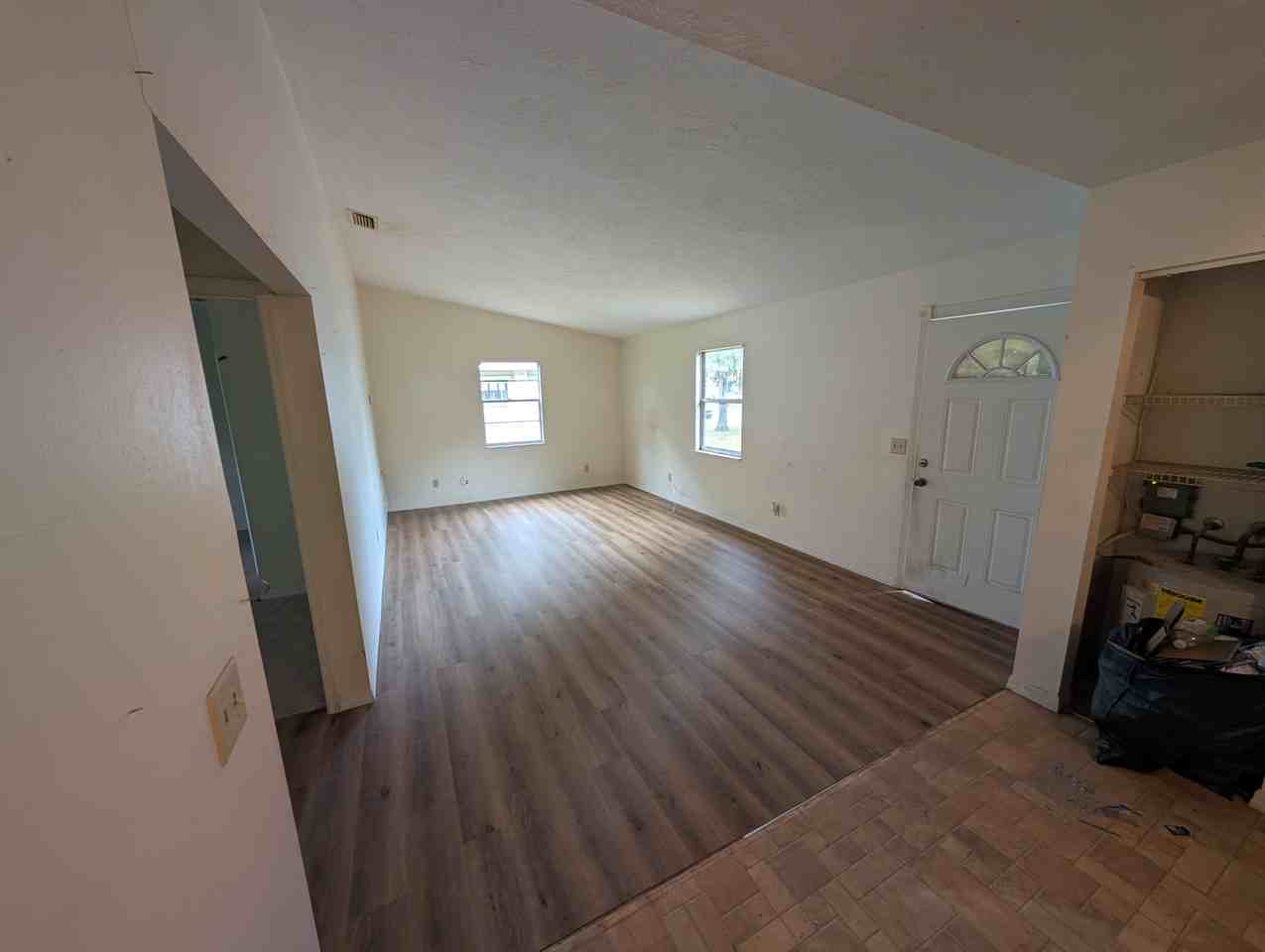 11851 Illinois St - Photo 7 of 10