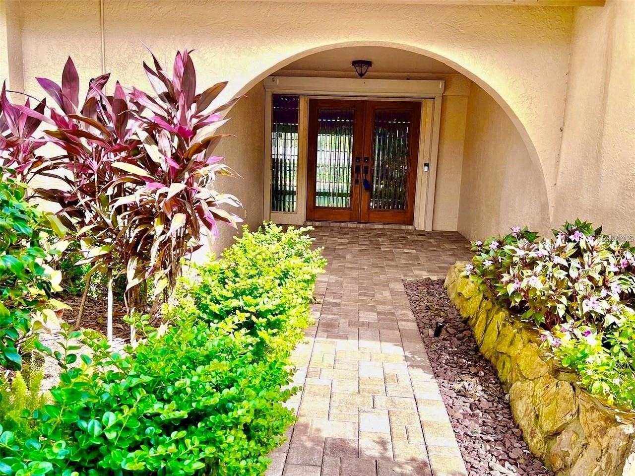 2715 Montague Ct E - Photo 2 of 50