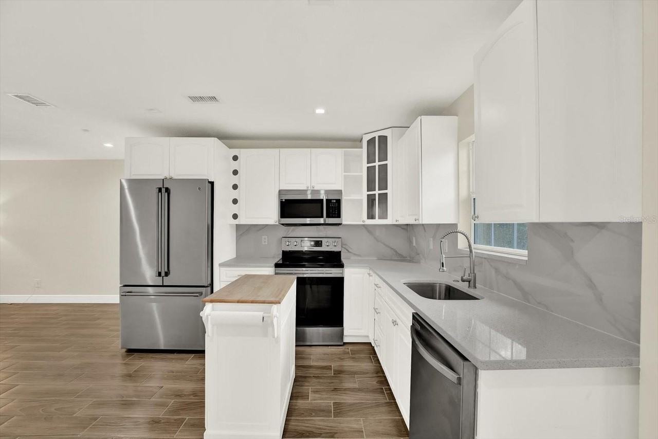 1910 E Wilder Ave - Photo 6 of 23