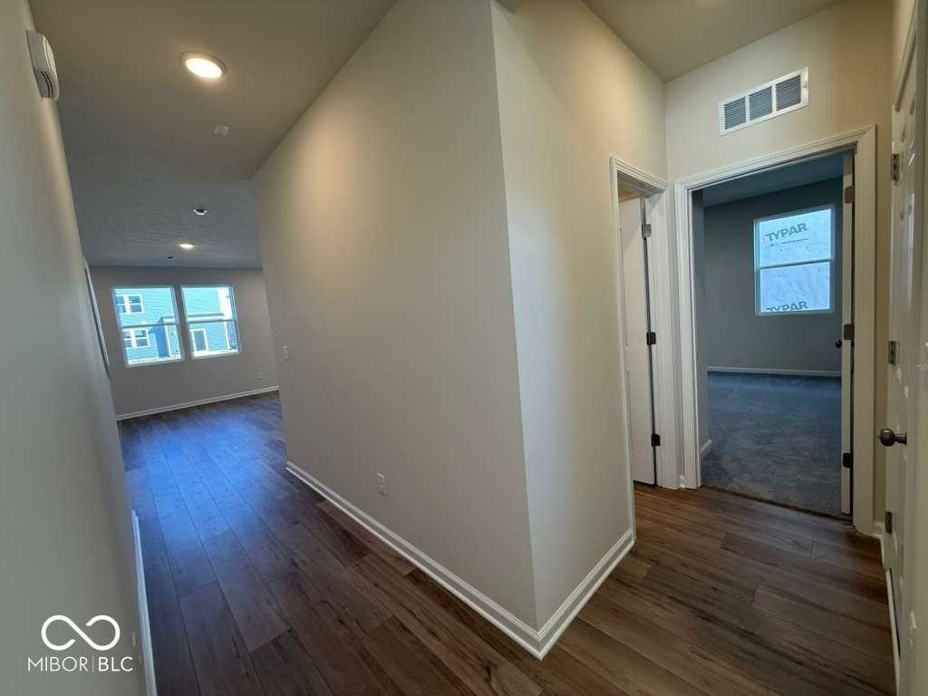 3815 Sterling Dr - Photo 5 of 41