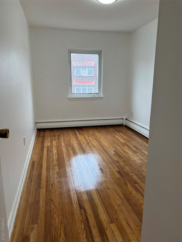 1350 Edwards Ave - Photo 4 of 7