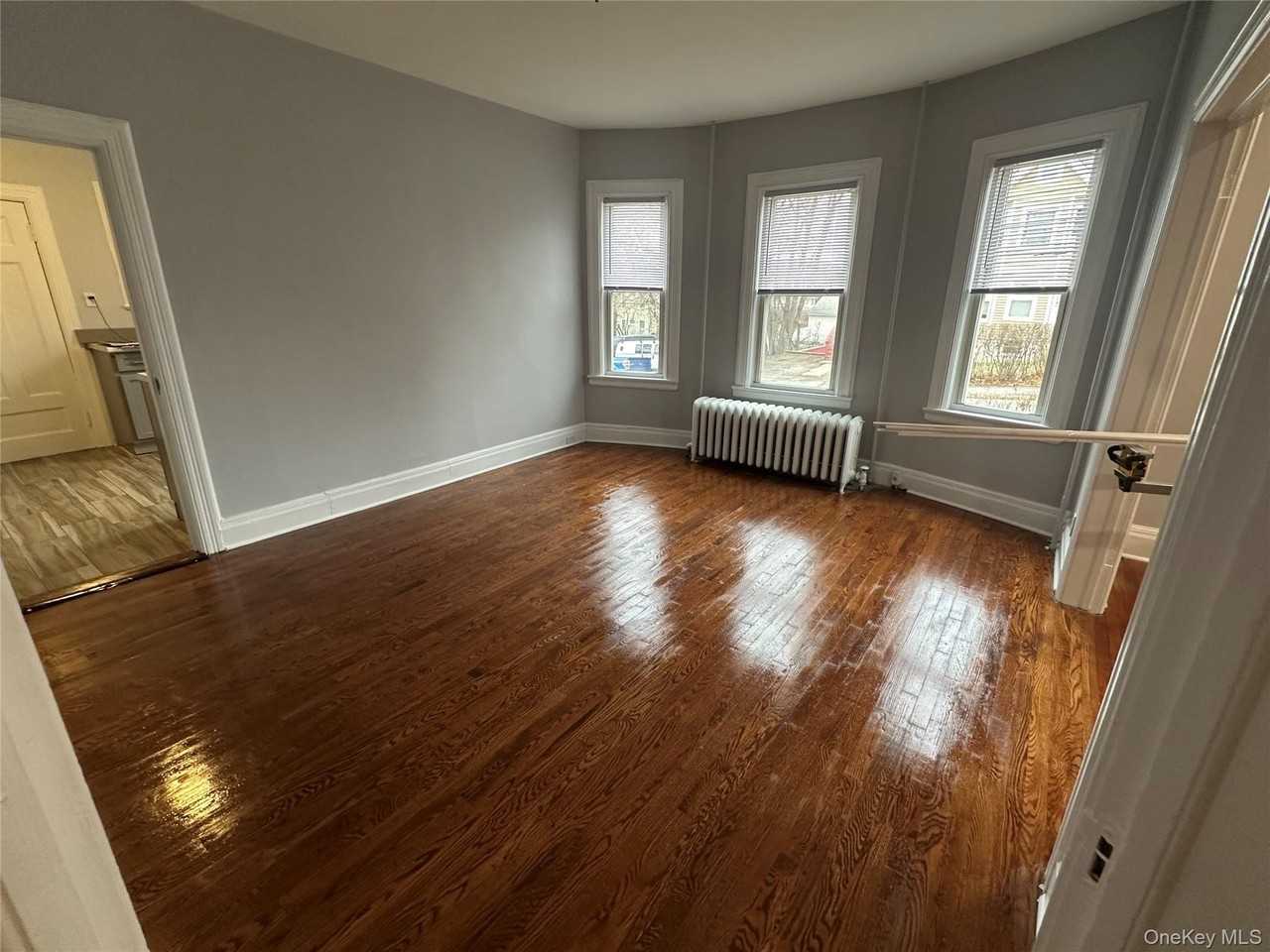 400 Dyckman St - Photo 3 of 7