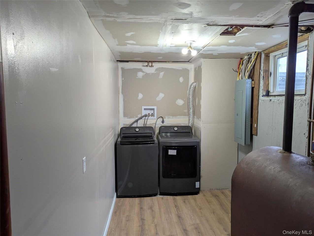 38 3rd St - Photo 7 of 8