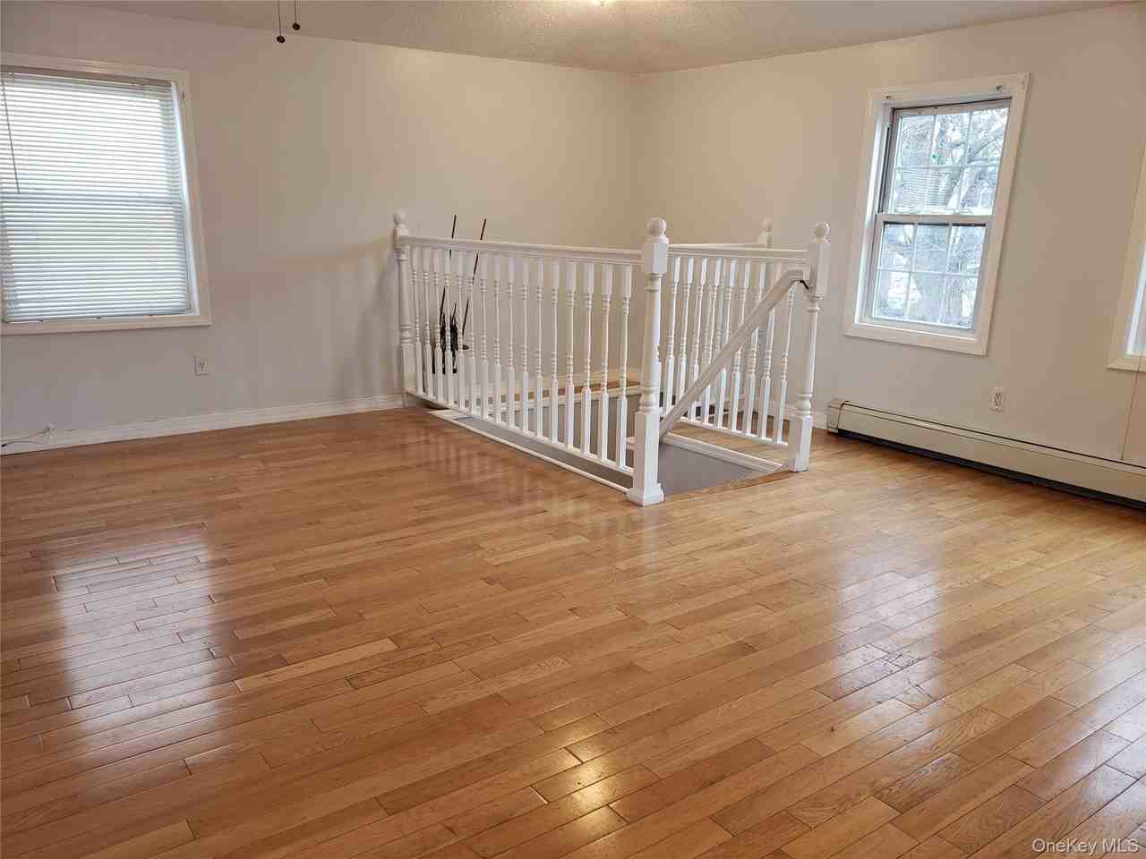 22426 Edmore Ave - Photo 2 of 11