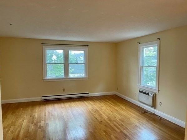 18 Germain Ave Unit 1 - Photo 4 of 12