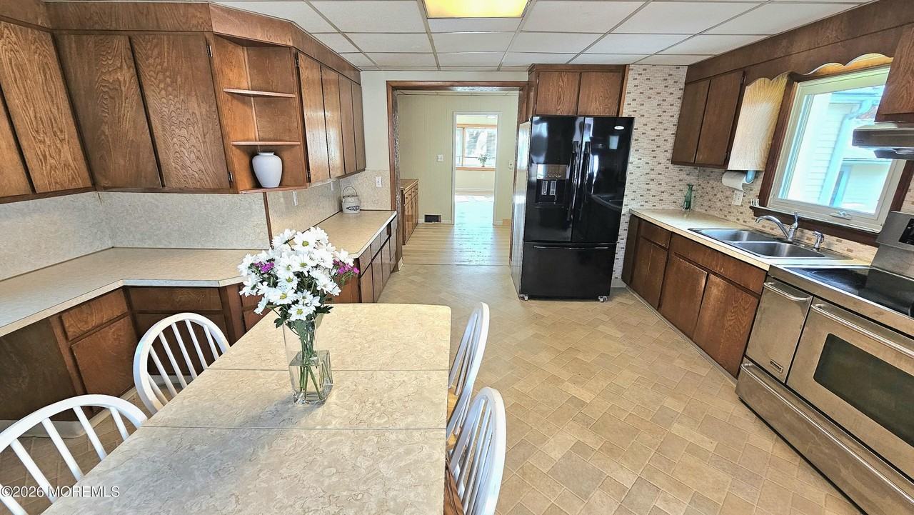 12 Anderson Dr - Photo 2 of 27