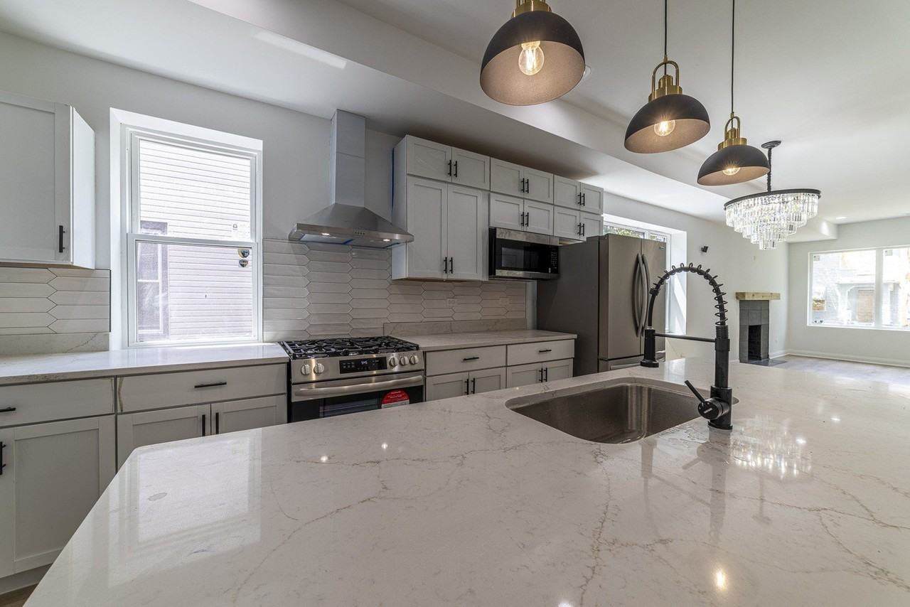 6911 S Kimbark Ave Apt 1 - Photo 6 of 28