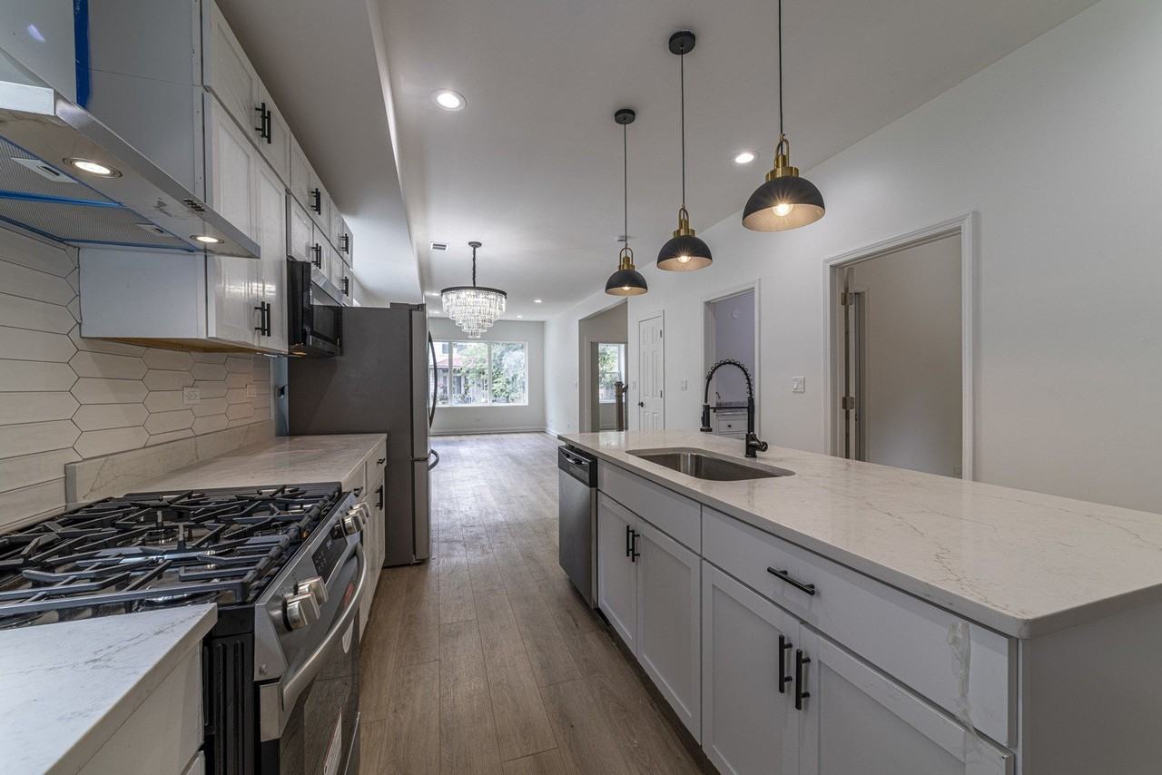 6911 S Kimbark Ave Apt 1 - Photo 7 of 28