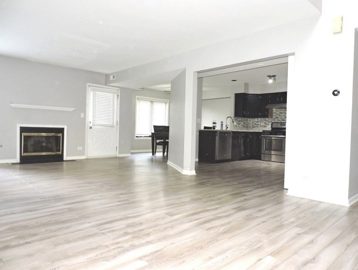 245 Carlisle Ave - Photo 5 of 18