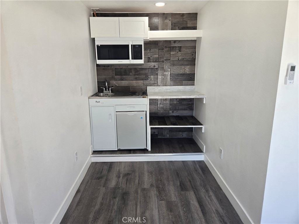 5329 Tyler St #C - Photo 3 of 5