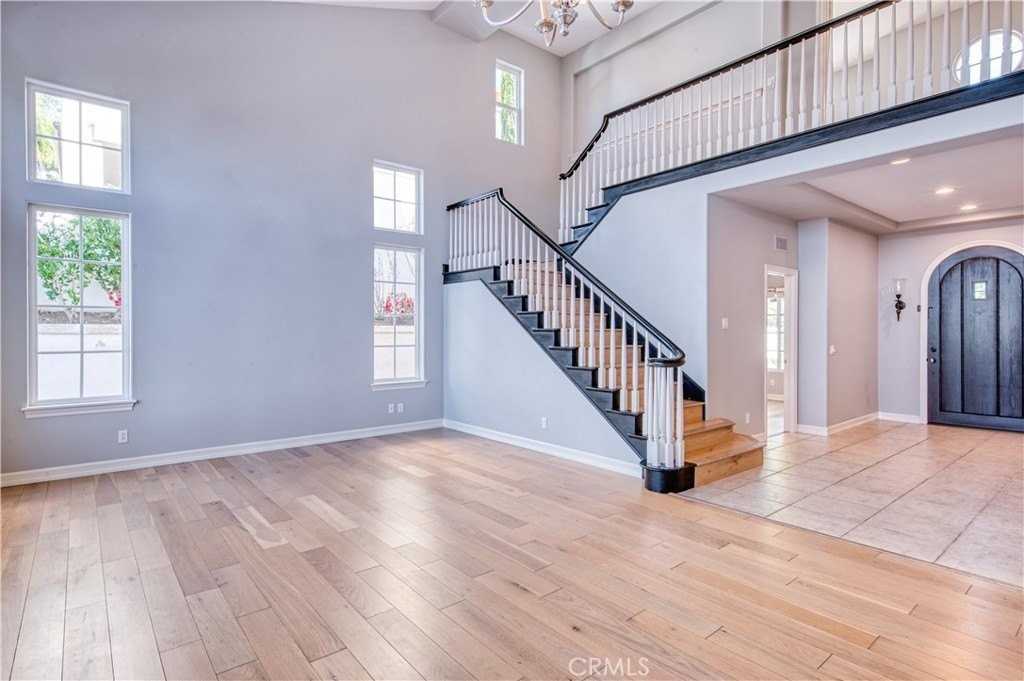 21 Portica - Photo 4 of 31