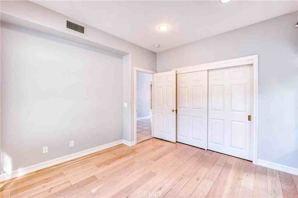 21 Portica - Photo 6 of 31