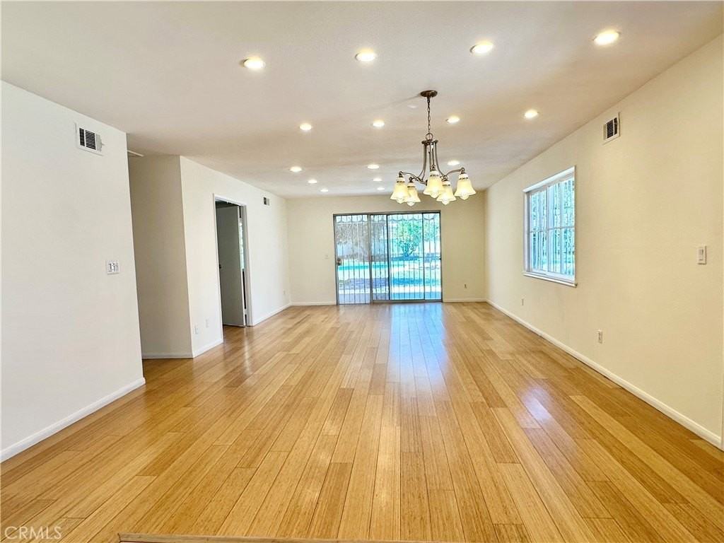 6415 Lederer Ave - Photo 5 of 15